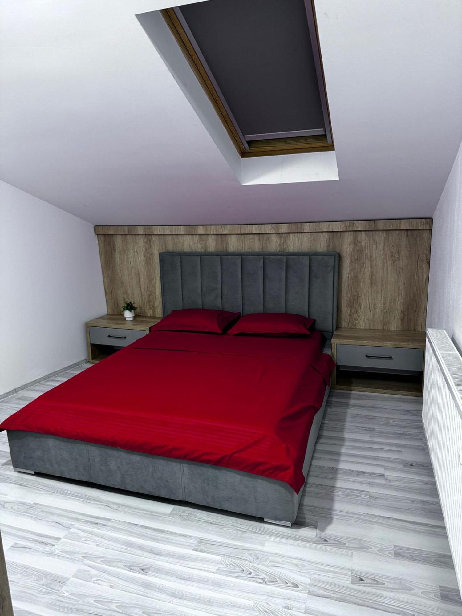 Whitehouse2 Apartamento Arad Exterior foto